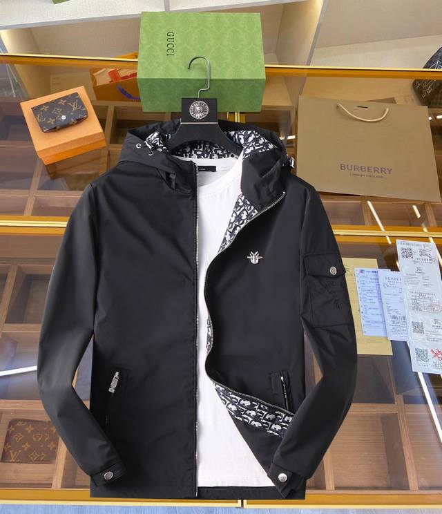 迪奥Dior 官网同款三标齐全提前发售！2025Ss春季新款男士夹克外套，原单三标齐全高端版本！专柜定制面料 透气舒适度高，细节无可挑剔，品牌元素设计理念，体现