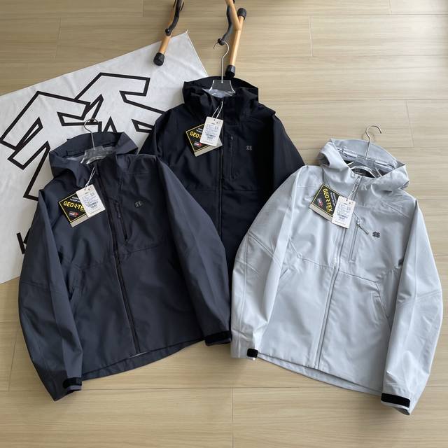 主图 秋款外套Kolonsport 可隆25年秋冬款全热封户外冲锋衣上衣 可隆专柜同步登山系列 采用进口客供面料，可隆高端牛货！贸易公司订单！硬壳单层冲锋衣！