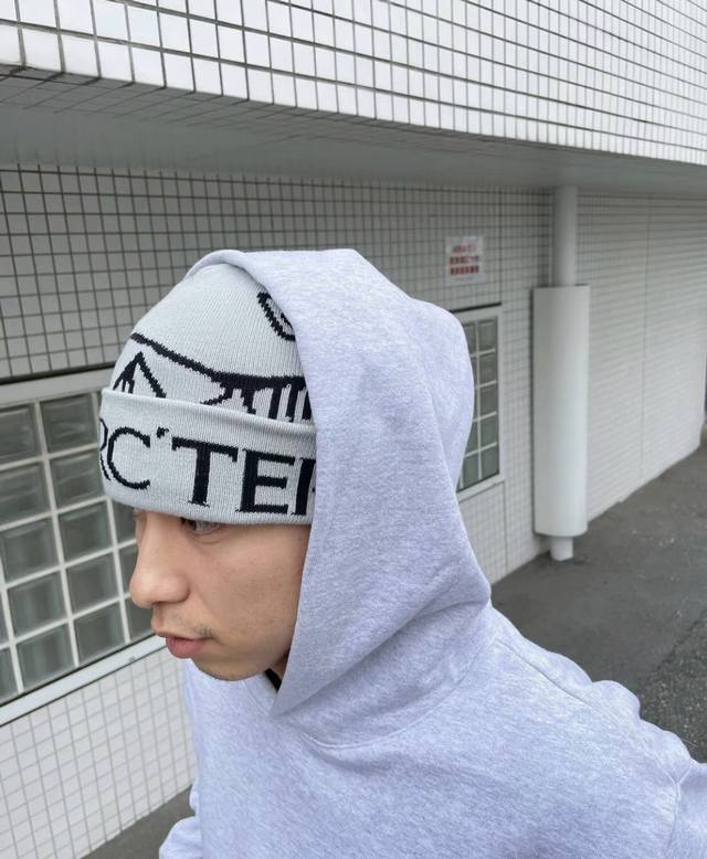 新到爆火浅灰色 最全5色 Ar’Teryx Bird Word Toque 始祖鸟 秋冬季专柜最新款最火爆单品针织提花冷帽滑雪帽 炒鸡的一款单品 原单品质 字母