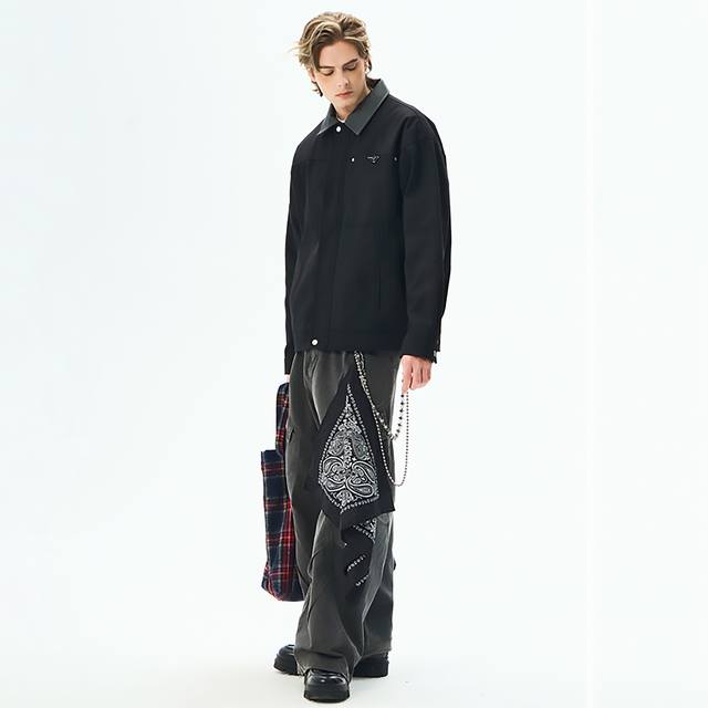 高品质普拉达25Ss秋季四色新款外套男潮流帅气夹克 衣服版型宽松 细节完美 梭织面料耐磨耐脏 立体裁剪宽松版型 立体五金标反复水洗不会开裂脱落 男女同款情侣款