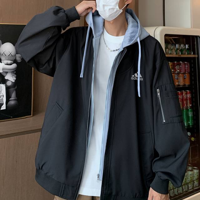 高品质阿迪达斯25Ss秋季四色外套男潮流帅气连帽假两件夹克 衣服版型宽松 细节完美 梭织面料耐磨耐脏 立体裁剪宽松版型 立体硅胶标反复水洗不会开裂脱落 男女同款