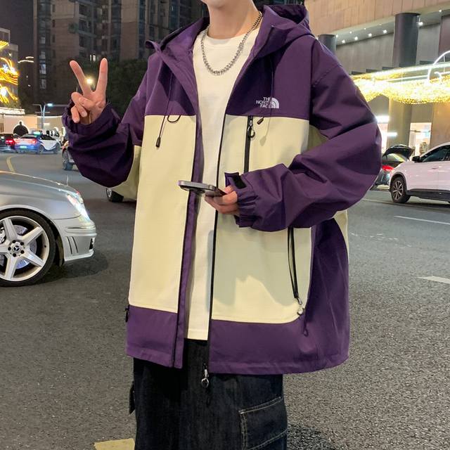 高品质北面25Ss秋季四色秋季数据款外套男潮流夹克 衣服版型宽松 细节完美 梭织面料耐磨耐脏 立体裁剪宽松版型 立体硅胶标反复水洗不会开裂脱落 男女同款情侣款