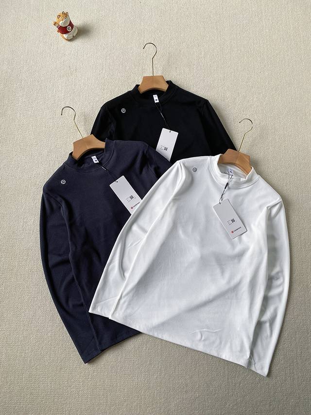Lululemon 露露乐檬 男子秋冬新款经典半高领打底衫，高弹力长袖，修身保暖肌底衣！绝对服设计师的一款，真的超级百搭好看，性感时尚的最前沿，不爆都难！肩上带