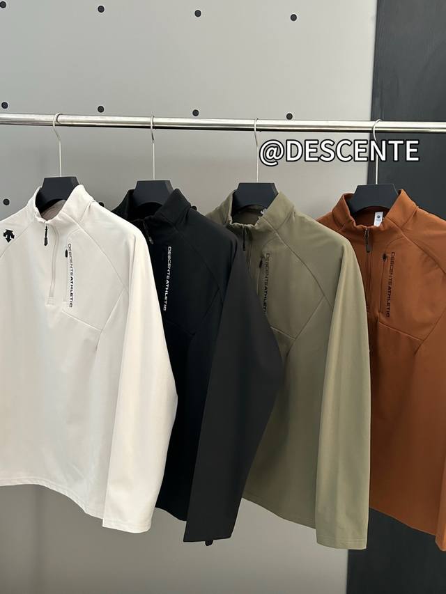 迪家速暖打底衫 立领保暖 面料也是今年刚出的新款韩国面料 采用高弹力酷威拉绒 不仅轻量高弹 上身无压迫感 软糯舒适 ，而且面料拉绒保暖效果具好 ，不起球 不褪色