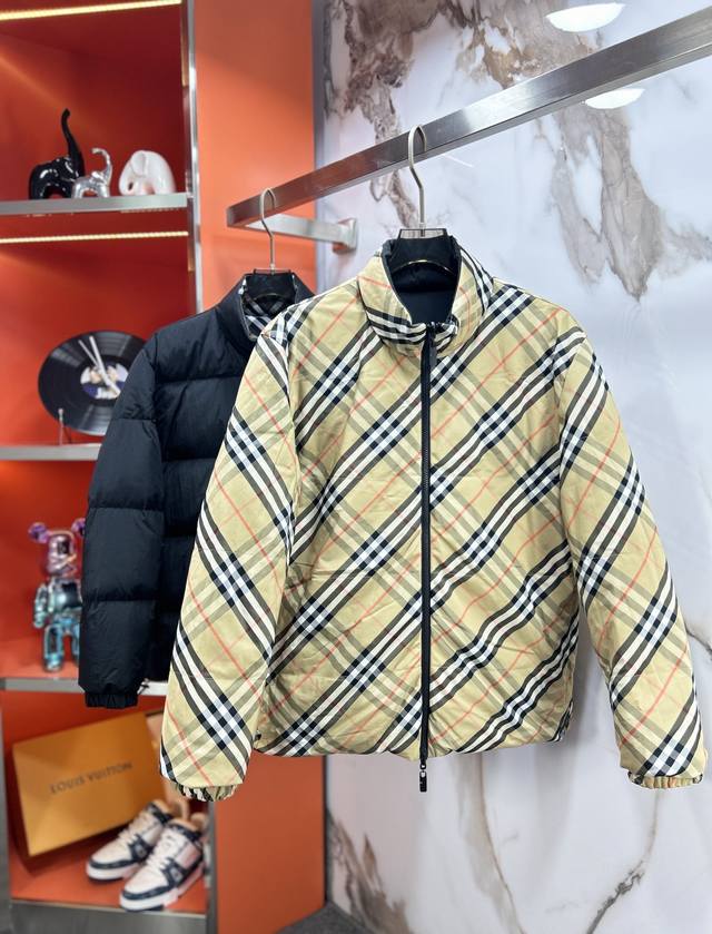 Bbr巴宝莉 新款双面穿羽绒棉服外套 高端定制 内填充顶级国标纯正品三标齐全质经得起任何形式检验，呈现一种焕然一新，赋予你与众不同的上身体验！均经过严格的挑选工