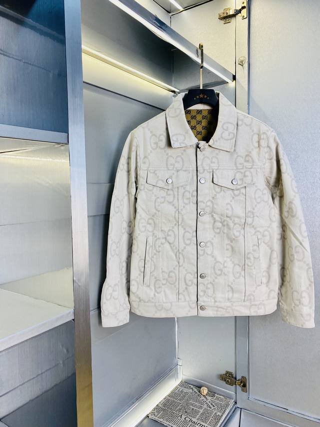 官网原单货 可穿190斤古奇Gucci 2025春款！新款牛仔外套牛仔夹克 高版本高品质 原版面料网红明星同款 开模定制五金辅料 感非常舒服 超级百搭好看的一款