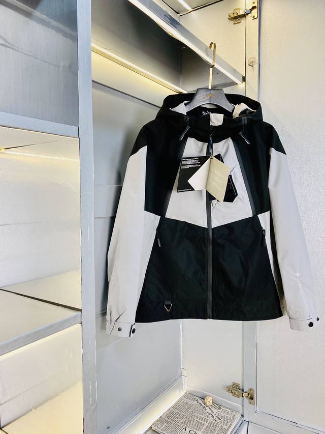 官网原单货 可穿190斤始祖鸟Arcteryx 2025春款！新款外套夹克防风衣 高版本高品质 原版面料网红明星同款 开模定制五金辅料 感非常舒服 超级百搭好看