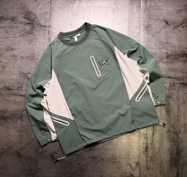 新款上架 始祖鸟速干运动2025系列秋季新品系列情侣卫衣 面料采用梭织材质 手感舒适 不褪色 手感 品质一流 顶级品质 原版一比一复刻 随意搓洗不开裂 不褪色