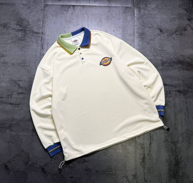 新款上架 Dickies彩色领子系列基础情侣圆领卫衣 面料采用针织布面料柔软舒适细腻 透气 抗皱 情侣款