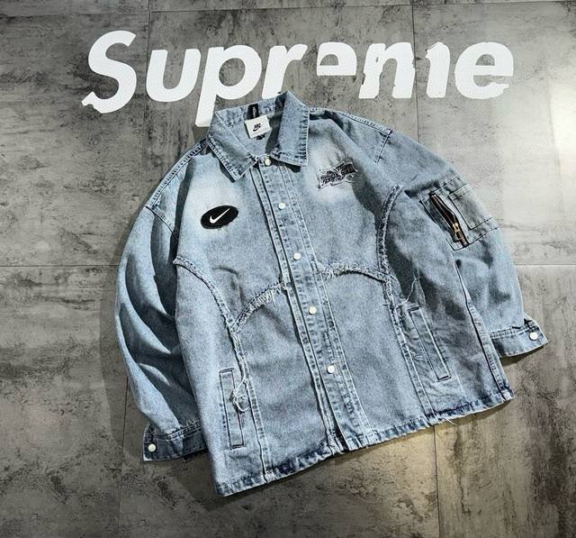 Nike 撞色拼接 2025秋款新品 复古牛仔外套 面料采用牛仔面料 工艺超高 一比一复刻 超细腻 原版复刻 万针刺绣Logo 立体饱满细腻 立体裁剪工艺 拼接
