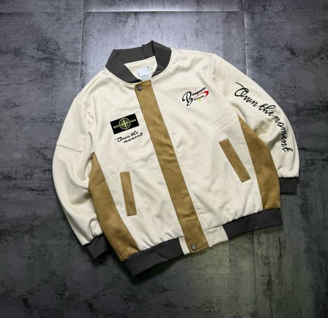 石头岛撞色拼接系列 贴布绣标 夹克情侣 版型立体 硬挺 上身效果非常好 原版品质 随意搓洗不褪色不起球 万针贴布绣技术 贴布绣超高密度刺绣 工整立体 清晰 饱满