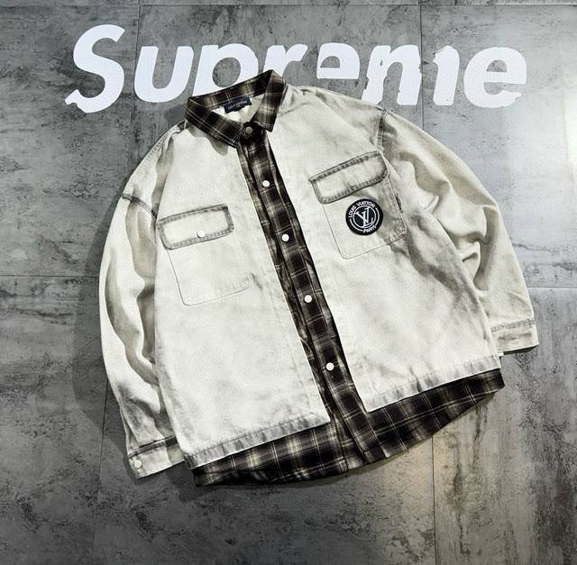 Lv 撞色拼接 2025秋新品 复古牛仔外套 面料采用牛仔面料 工艺超高 一比一复刻 超细腻 原版复刻 万针刺绣Logo 立体饱满细腻 立体裁剪工艺 拼接撞色