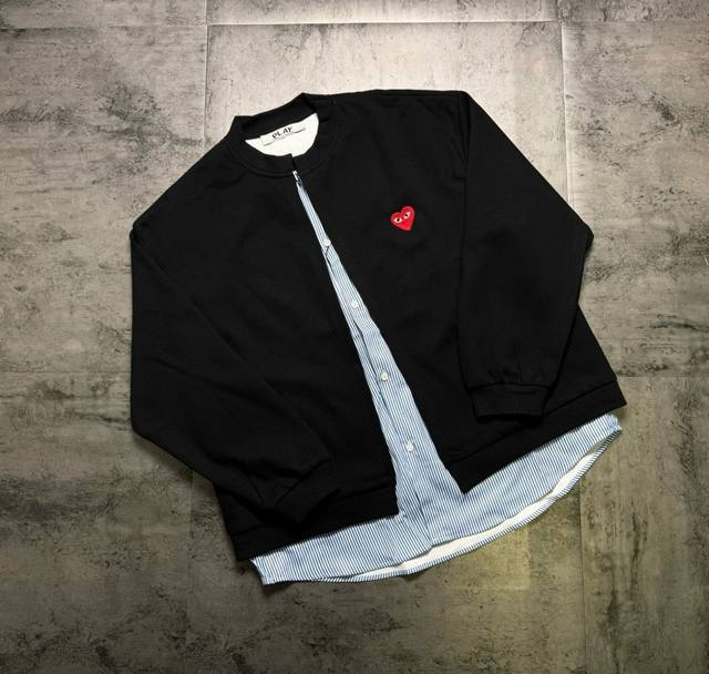 新款上架 Play美式条纹开衫限定 秋季新品系列情侣假两件卫衣 面料采用运动针织棉材质 手感舒适 不起球不褪色 手感 品质一流 原版一比一复刻 随意搓洗 不褪色