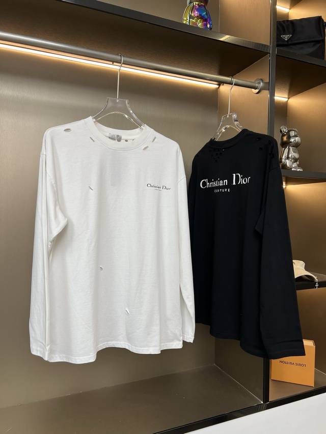 Dior迪奥2025Ss新款纯色字母洗水破洞情侣休闲长袖 最高版本！定制面料300克双纱！洗水破烂设计！ 辅料：开模原版过鉴定领标 %真丝洗水标。正品代购级原版