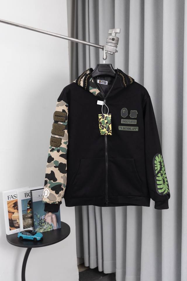 Su 款号:M007 Bape Step Into The Night Camo 造型 #街头潮流入侵 今年春天，A Bathing Ape 猿人 头，简称Ba