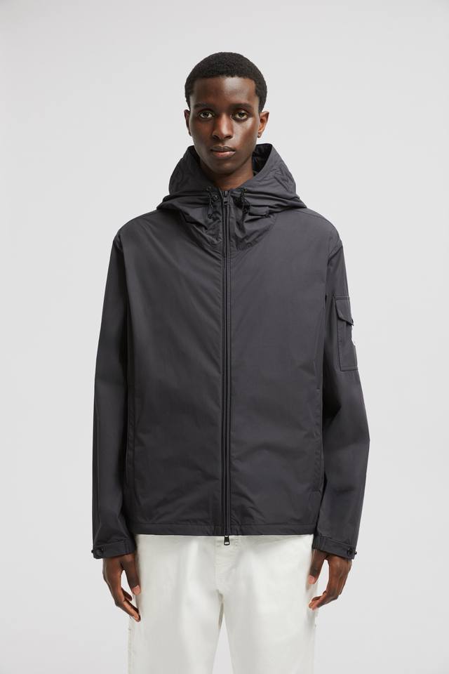 M2510款 Sassiere 2025新款男士风衣。 颜色: 黑色Gwt。 Size: 1 2 3 4 5。