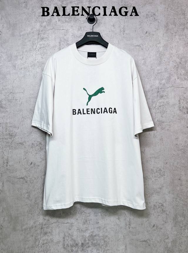 Balenciaga巴黎世家顶级版本1:1官网品质 26新款 巴黎联名彪马Puma系列前面印花洗水短袖T恤 面料260G双纱精梳纯棉 采用巴黎定制纯棉，十字螺纹
