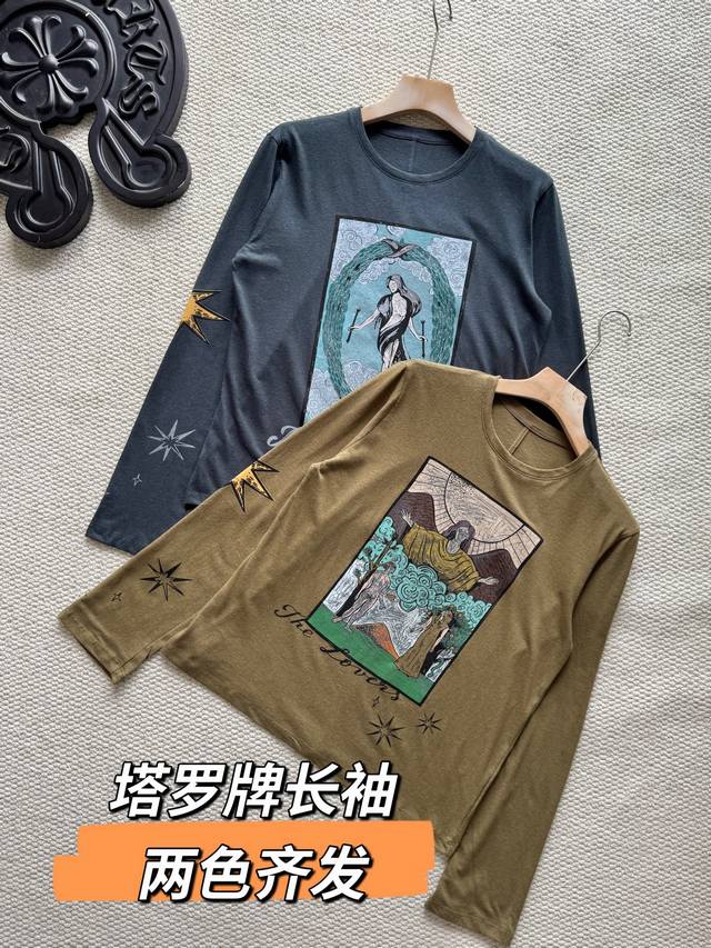 小众纯原 量少仅一批过带有能量感，极具个性的嬉皮游牧风！国庆出游穿搭少不了它！Raw*Tone塔罗牌系列植物印染长Tee 颜色：藏青 橄榄绿 尺码：S M L