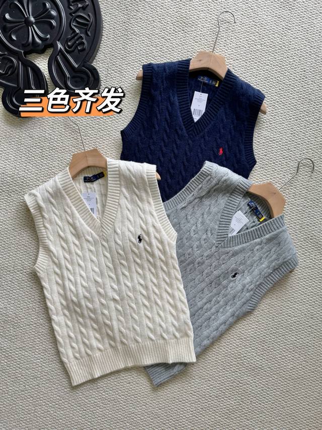 25专柜春秋冬新款拉夫劳伦针织马甲 Ralph Lauren 拉夫劳伦复古针织马甲 尺码：M L 颜色：藏青色 灰色 米色 上身效果显瘦 轻松减龄 梦回高中 简
