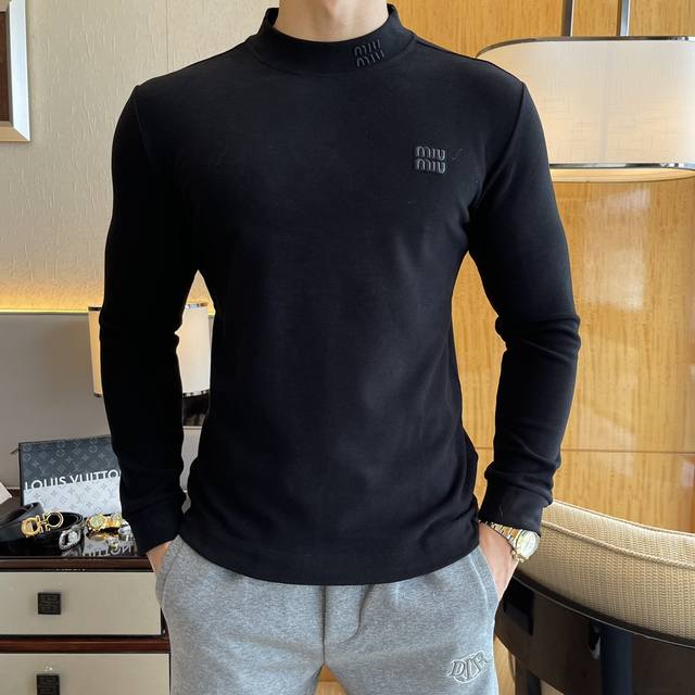 谬谬 早秋新品 男士长袖打底衫，采用定制高级棉面料 时尚大牌元素Logo设计，柔软细腻舒适保暖，多重工艺制作，男人的衣柜都少不了基础打底衫 随时随地都可以拿来搭