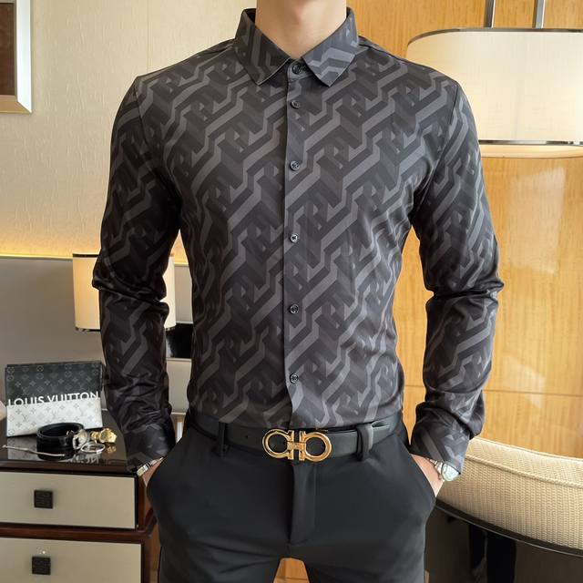 芬迪 Ss时尚大爆款精品长袖衬衫，贸易公司渠道货，品相完美如斯，属于入柜级别，可预见性的爆款，高级定制进口高级棉混纺面料，大师级剪裁，质感无敌，亲肤性极佳，非常