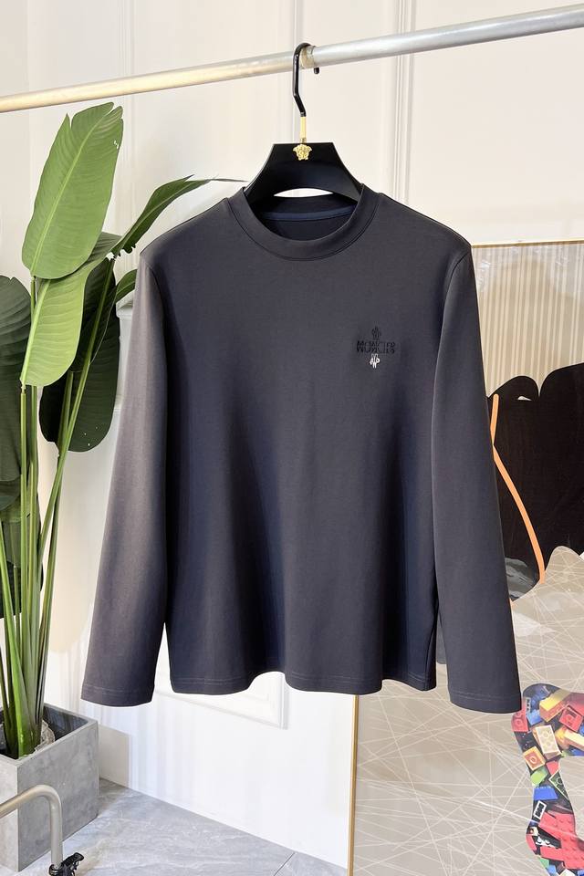 蒙口 高端成衣系列24Ss秋冬季节新品时尚轻奢经典时尚圆领长袖！秋冬必入的单品，轻熟男士穿搭！ 精致常规的版型，俗称经典简洁干练，实穿性佳经典的纯色设计，可单穿