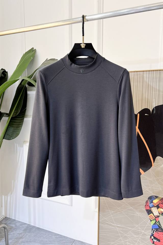 迪奥 Ss秋装大爆款长袖T恤，采用定制高级棉面料 时尚大牌元素Logo设计，柔软细腻舒适保暖，多重工艺制作，男人的衣柜都少不了基础打底衫 随时随地都可以拿来搭配