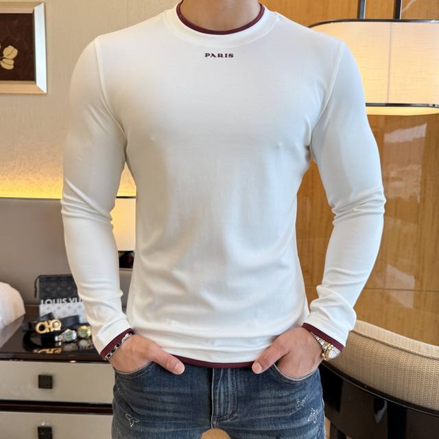 普拉达 2025Ss秋装大爆款羊绒长袖T恤，采用定制高级棉面料 时尚大牌元素Logo设计，柔软细腻舒适保暖，多重工艺制作，男人的衣柜都少不了基础打底衫 随时随地