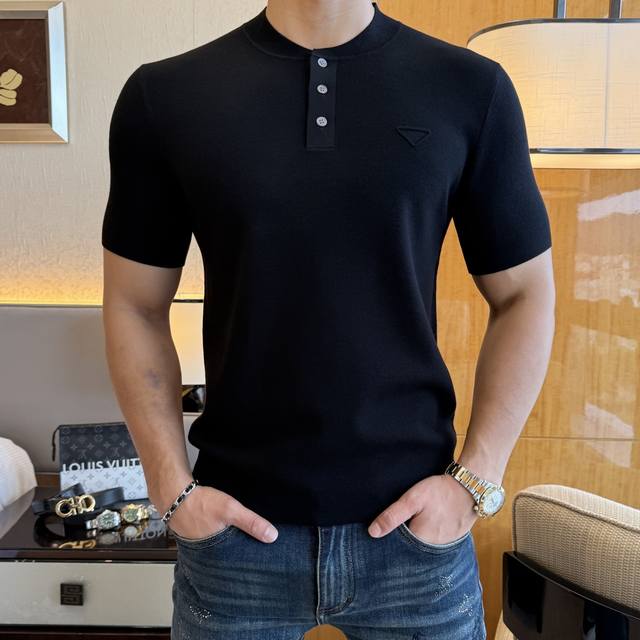 普拉达 -2025Ss秋冬半袖针织毛衫系列！休闲商务外穿 内搭必备款，精选上等-精纺桑蚕丝混纺面料，面料手感细腻，贴身舒适不扎肉，上身版型好 穿着保暖，专柜标志