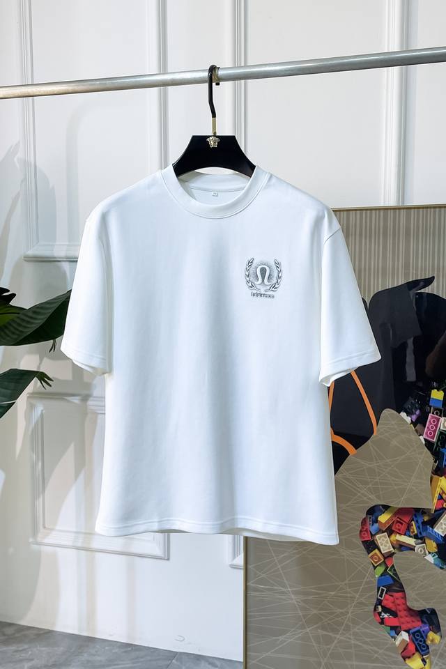 Lulu-2025Ss秋冬半袖针织毛衫系列！休闲商务外穿 内搭必备款，精选上等-精纺莫代尔混纺面料，面料手感细腻，贴身舒适不扎肉，上身版型好 穿着保暖，专柜标志