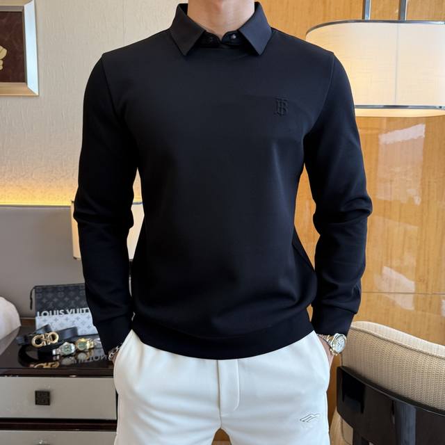 巴宝莉 2025Ss秋季大爆新款，最高版本时尚假俩件卫衣、每年必出的经典之作。受各大明星的青睐推崇，精选高端欧棉混纺面料，重工艺制作，原版五金辅料Logo设计，