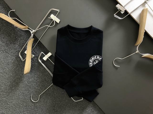 Ch* 最新最顶级白色亮片十字梵文立体Logo纯棉潮牌专柜卫衣，经典款最顶级的品质专柜原单短袖，顶级制作工艺进口面料，专柜款Logo设计，采用进口高端订制面料，