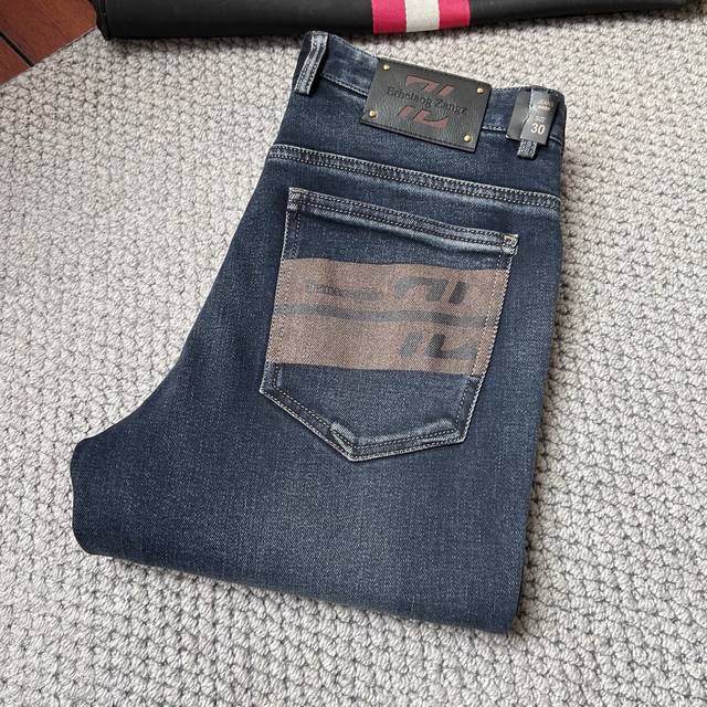 杰尼*秋冬2640Ss秋冬新品，官网同步有售，男士高端休闲牛仔裤，高端进口面料，带弹力，，五搭配，即经典又时尚，合体裁缝，上身效果无约束感 ，舒适透气 码数：2