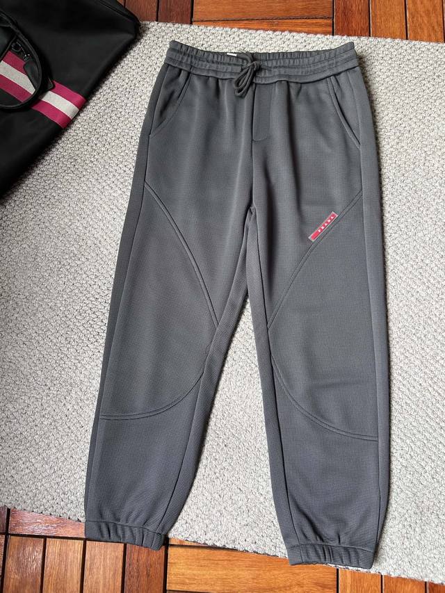 普拉‘’2025秋冬最新休闲裤，全品相！潮人必备单品！懂货的老铁赶紧下手 尺码：M-3Xl