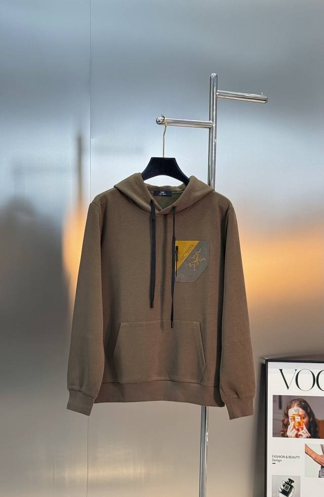 Arctery*始祖*鸟新款连帽卫衣.25S爆款推荐！男女同款小红书同步！胸口定制皮牌.原版拉锁精致鸟搭配.上身超帅！定制380G纯棉卫衣面料.原版螺纹.质感极