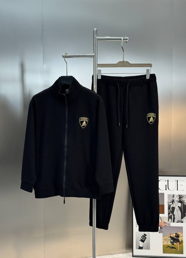 外套 ，裤260 Balenciag*巴黎世家2025S新款休闲天丝套装！可分开购买.专柜同步！兰博基尼联名款推荐！细节精致高级，品牌Logo图形高级感满满。衣