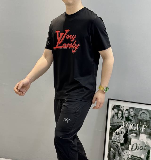 驴牌*2025S新品丝光棉短袖T恤，夏天色彩系-胸前品牌Logol立体烫画工艺.色彩丰富多彩.时尚百搭款！采用190G丝光棉面料棉 不仅挺括，保持潮流的廓形，又