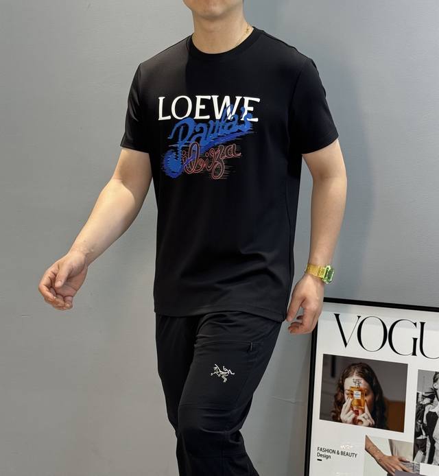 顶级颜值担当！Loewe罗意*威25S新款短袖T恤.当季颜值担当.糖果色彩万针3D品牌字母烫画工艺.视觉感设计.字母搭配视觉效果相当奇特！顶级300G莫代尔棉质