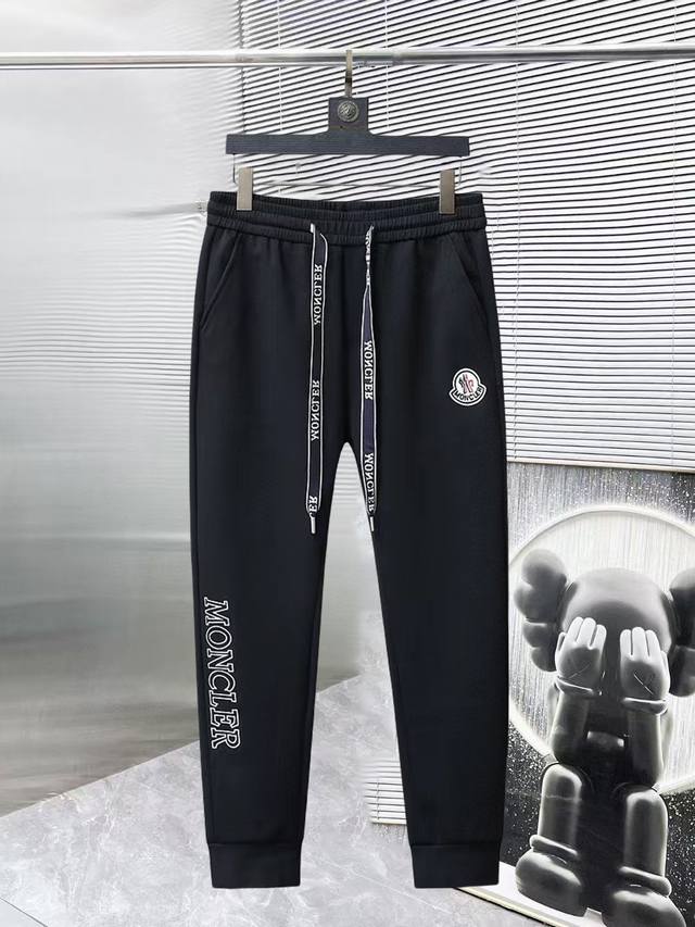 蒙口 2025春夏新品休闲裤，官网同步发售，裤身工艺设计，进口客供辅料、面料定制，代工厂P出品免检！每个细节做到极致，原版五金配件，潮范十足、上身有型帅气，潮人