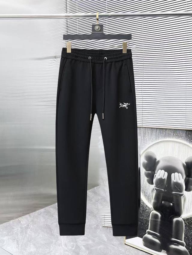 始祖鸟 2025春夏最新休闲裤专柜1:1顶级复刻，全品相！潮人必备单品！懂货的老铁赶紧下手 尺码：M-3Xl