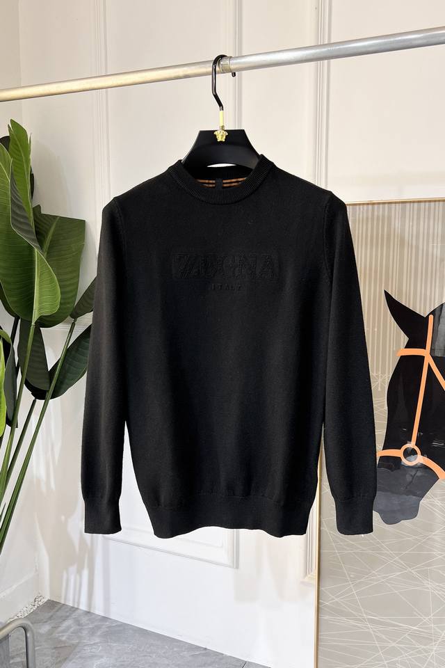 杰尼娅 2025Ss款提花毛衣，秋冬最新款！高品质意大利进口羊毛面料，高密度针织，百搭毛衣，内搭衬衫都帅气十足！Logo标志！更耐穿更加不易变形，版型极好，各种