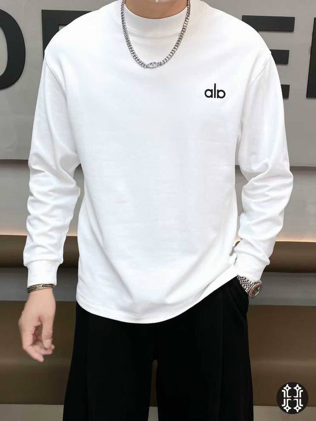 Aio 2025年秋冬新款男士圆领套头卫衣。高品质欧货系列。重磅级尤物单品，高街混搭腔调有味，吸睛有力之作，胸前独特工艺制作图案，视觉效果丰富。意大利客供欧棉莫