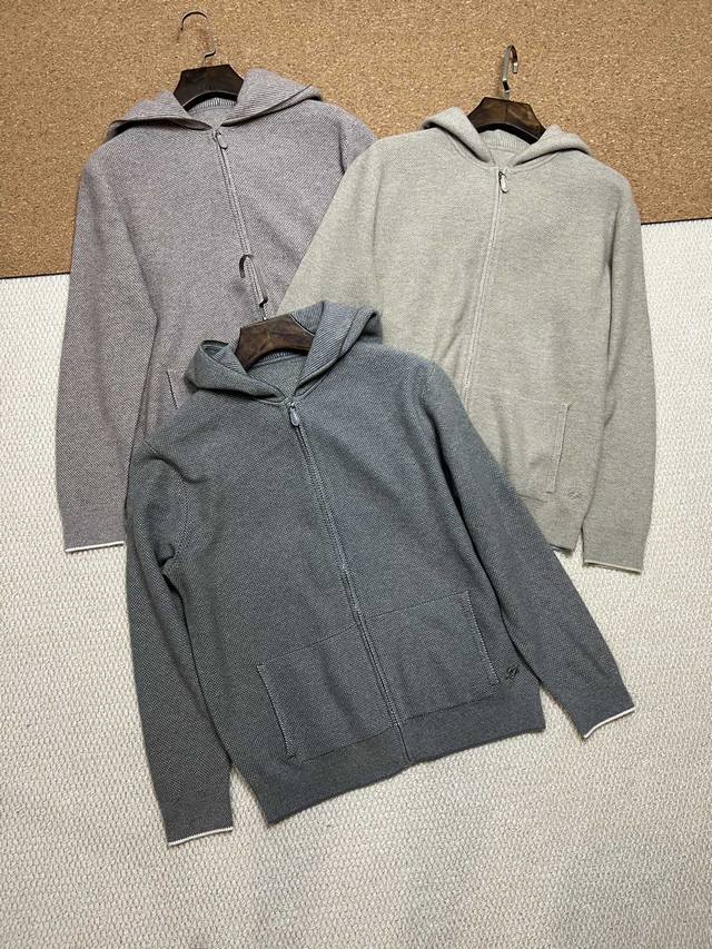 Sg Lp2680男款带帽羊毛混纺羊绒带帽拉链羊毛开衫，精致工艺、高级质感、经典单品，也是Lp骨子里的“老钱”腔调，以Lp的调性重新演绎的经典针织衫，重磅程度相