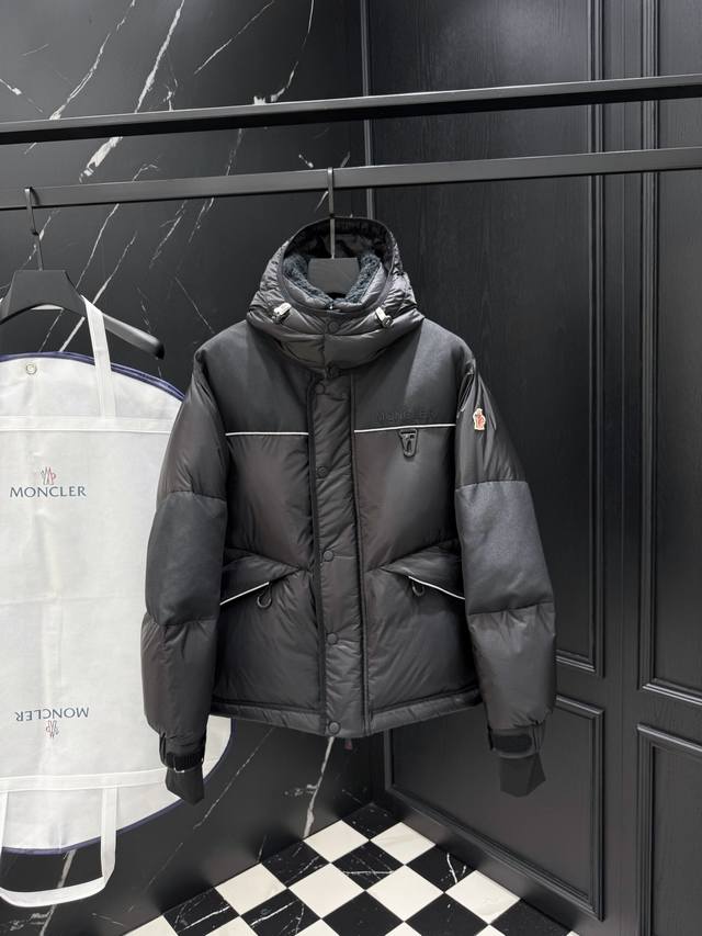 Qian 2025秋冬新款原版1:1订制五金配件全进口原版定制 欢迎专柜对比 绝对的高品质 采用顶级95白鸭绒 超柔软 充羽量蓬松饱满 超级重工 面料做工杠杠的