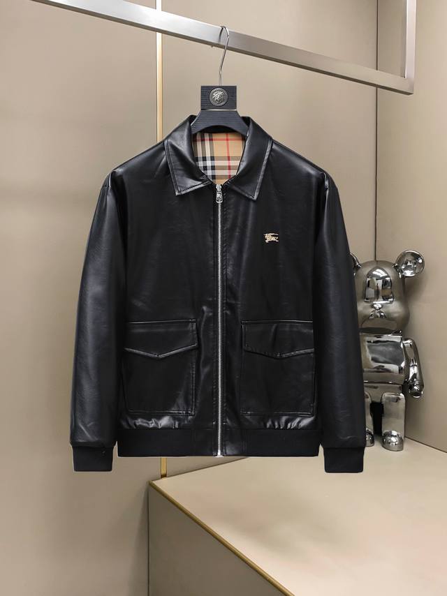 巴宝莉 官网同款，同步发售！2025春秋新款男士皮衣夹克外套，原单三标齐全高端版本！带隐藏帽，专柜定制面料 透气舒适度高，细节无可挑剔，品牌元素设计理念，体现高