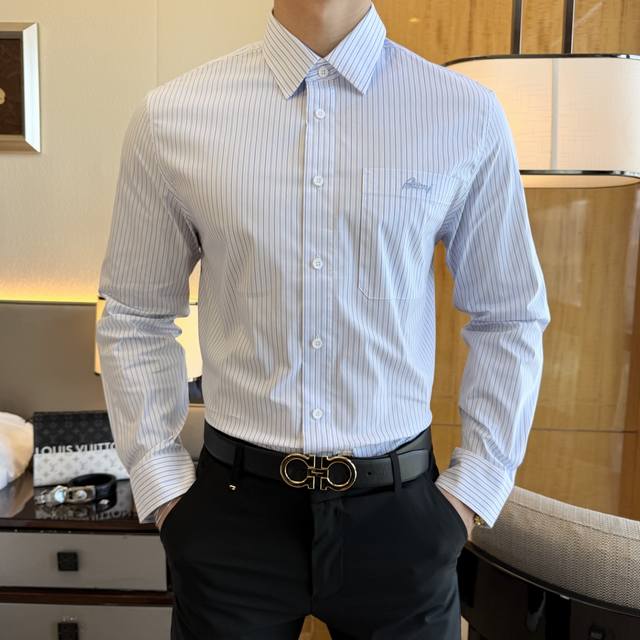 布鲁尼奥 2025Ss春夏时尚大爆款精品长袖衬衫，贸易公司渠道货，品相完美如斯，属于入柜级别，可预见性的爆款，高级定制进口高级棉混纺面料，大师级剪裁，质感无敌，