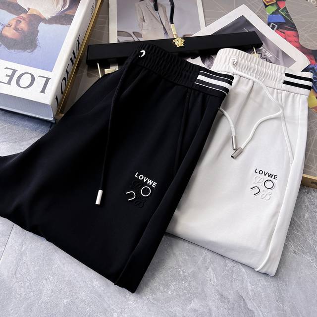 罗薏葳- 2025Ss蛇年春夏专柜同步爆款休闲裤，本季必入百搭款式，上身极为出挑，超级百搭款 ，原版1:1复刻，三标齐全！专柜最新时尚元素设计，进口定织高品质欧