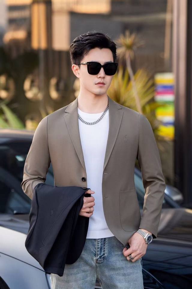 保罗 -新款2025新款时尚高品质休闲西装外套系列，原版打造，独家定制-进口面料，专柜最新数码印花工艺，质感细腻柔软，吸湿排汗，简约大方又不失时尚，版型立体裁剪