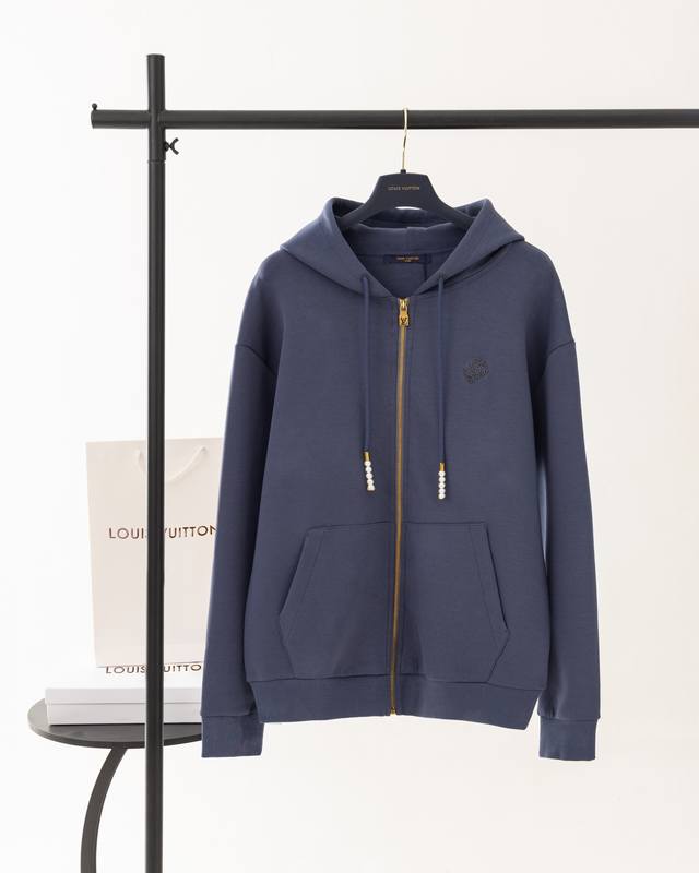 顶级版本.官网品质 Louis Vuitton*路易威登 Lv 24Fw刺绣Logo珍珠拉链连帽卫衣外套 采用原板独家定制390克重磅双面平纹空气层面料质感非常