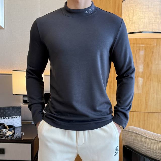 Lv Ss秋装大爆款薄绒长袖T恤，采用定制高级棉混纺面料 时尚大牌元素Logo设计，柔软细腻舒适保暖，多重工艺制作，男人的衣柜都少不了基础打底衫 随时随地都可以